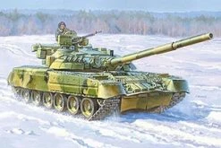 Zvesda 1/35 Main Russian Battle Tank T80Ud